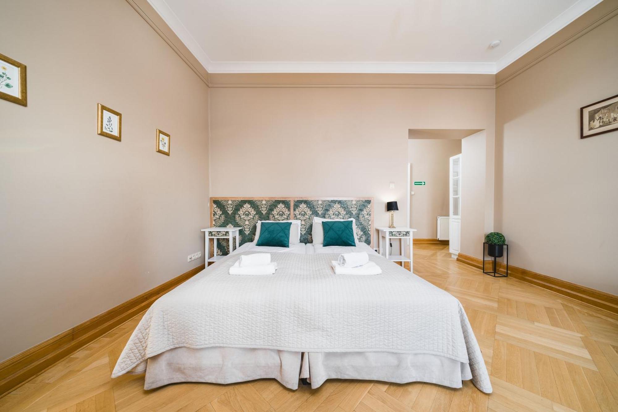 Apartamenty W Palacu Pod Baranami Cracóvia Exterior foto