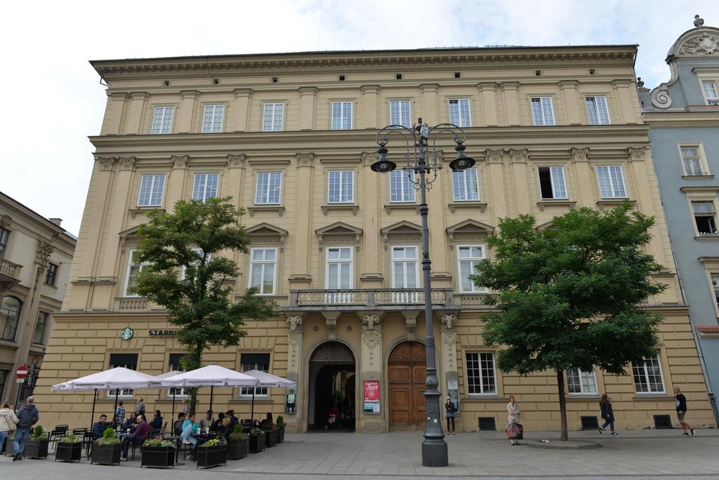 Apartamenty W Palacu Pod Baranami Cracóvia Exterior foto