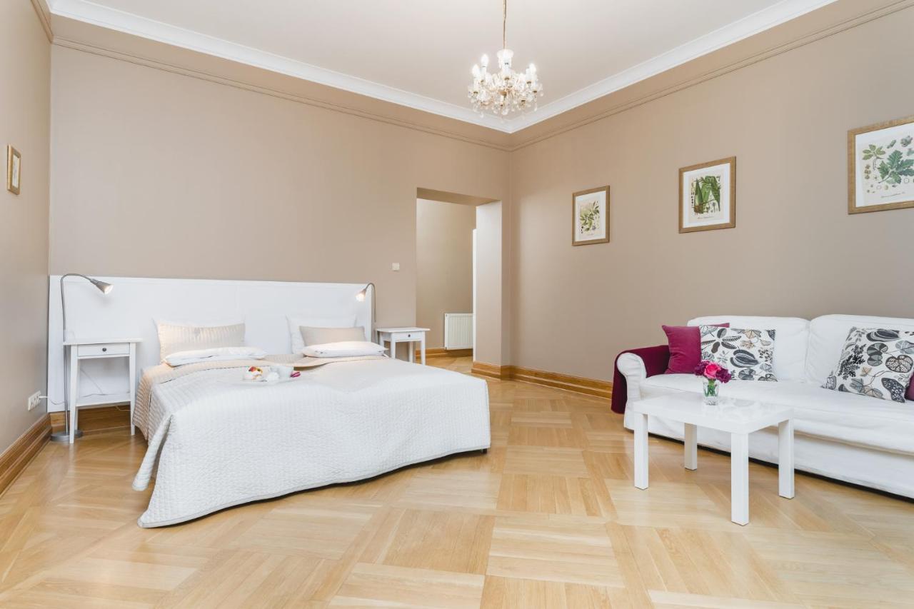 Apartamenty W Palacu Pod Baranami Cracóvia Exterior foto